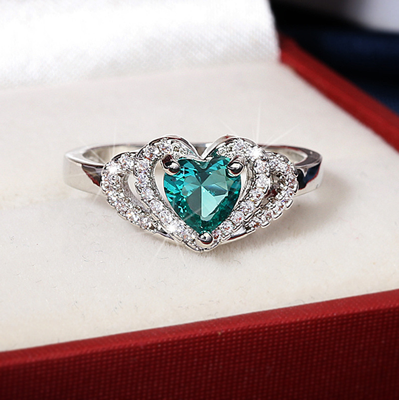 Imagen 2 del Anillo en Forma de Corazón de Circón Verde