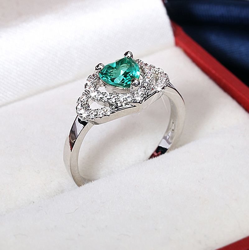 Imagen 3 del Anillo en Forma de Corazón de Circón Verde