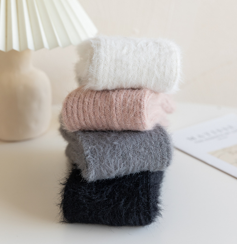 Thickened Feather Yarn Sock White