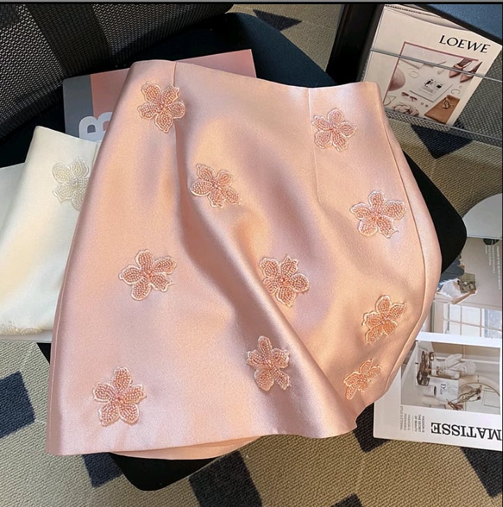 Skirt in action