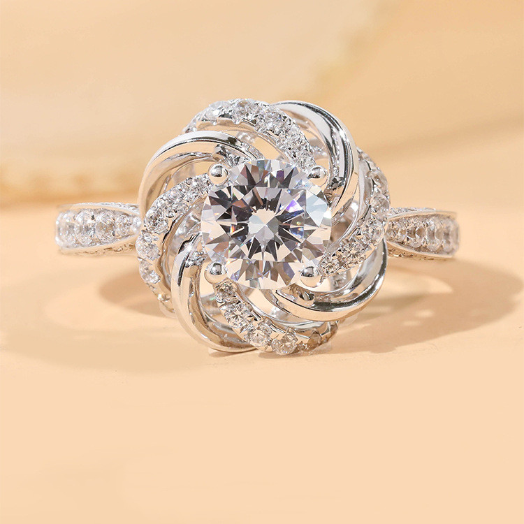 Imitation Moissanite Female Ring Image 2