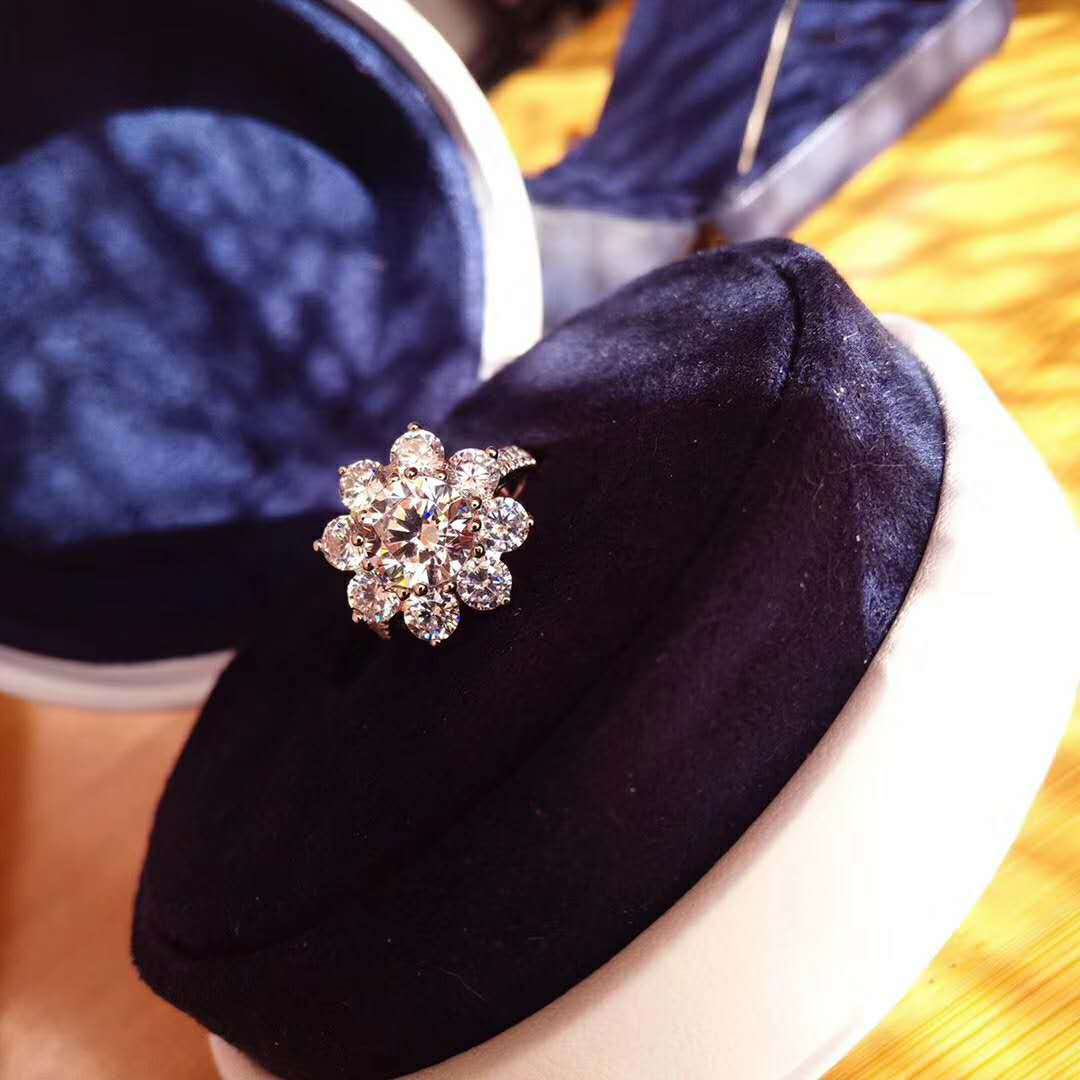 Diamond High Carbon Diamond Ring - Image 7