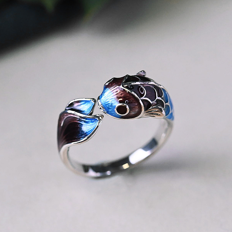 Stylish Women's Ring