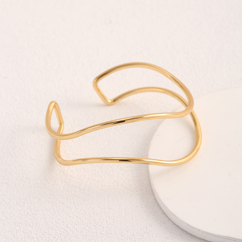 Irregular Gold Wave Bracelet Type C