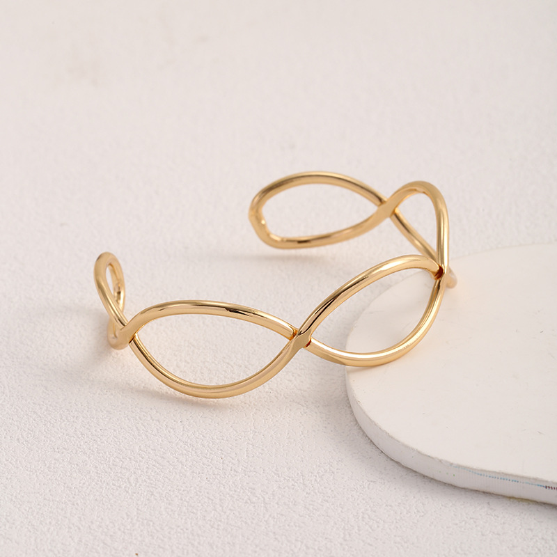 Irregular Gold Wave Bracelet Style