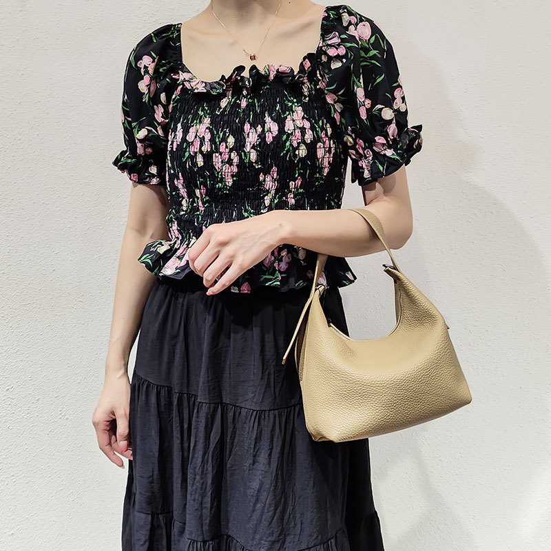 Soft Pillow Shoulder Bag Image 4