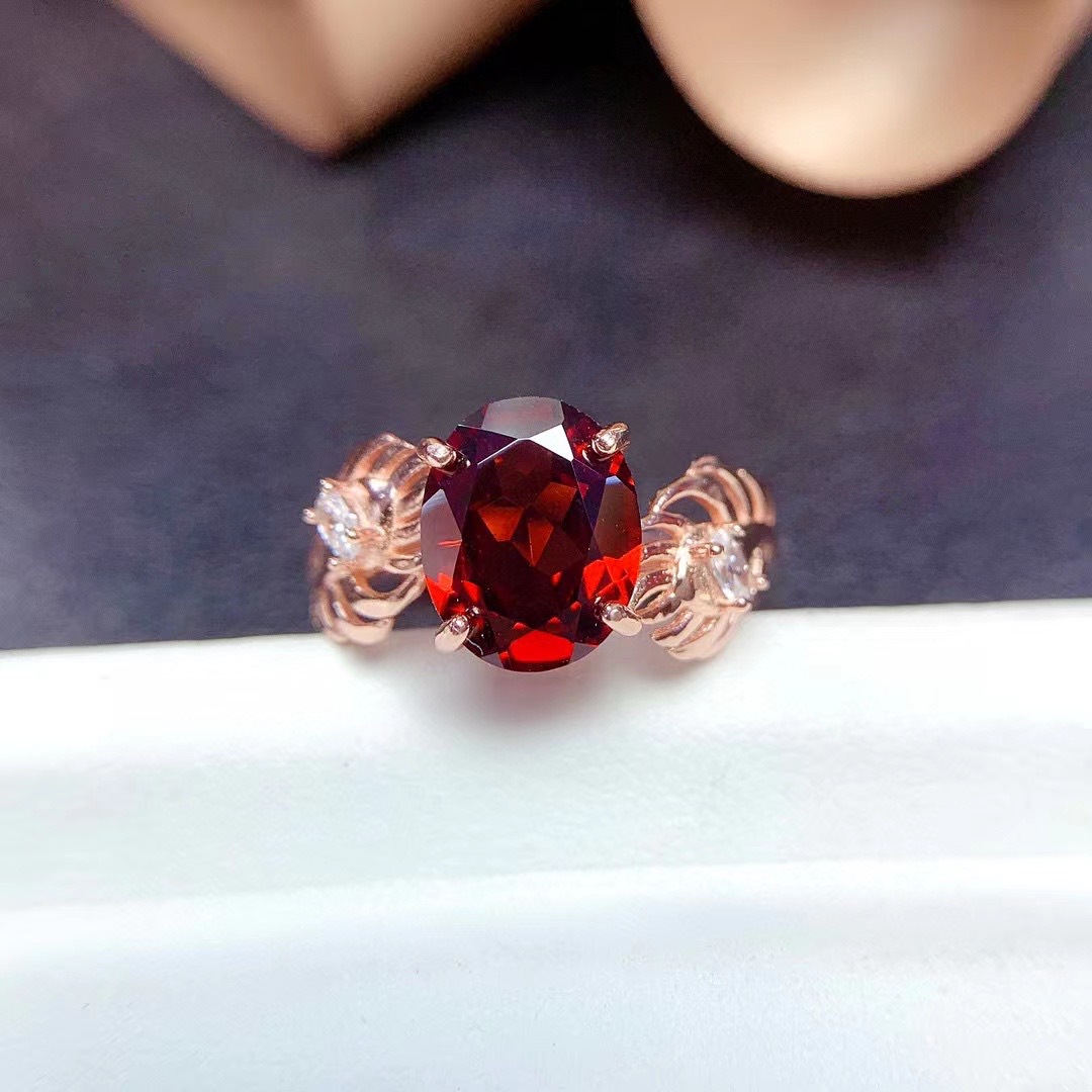 Women's Fashion Natural Garnet Ring Image 3
