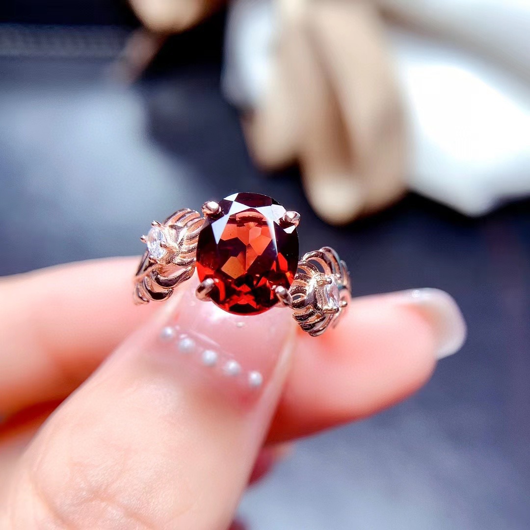 Women's Fashion Natural Garnet Ring Image 5