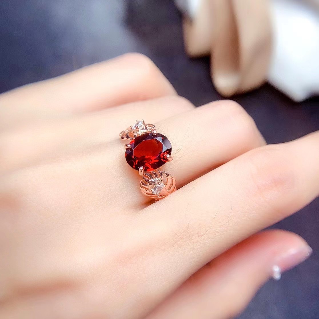 Women's Fashion Natural Garnet Ring Image 4