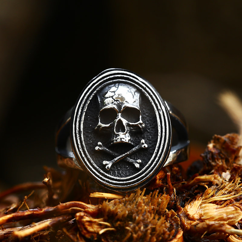 Skull Ring Image 4