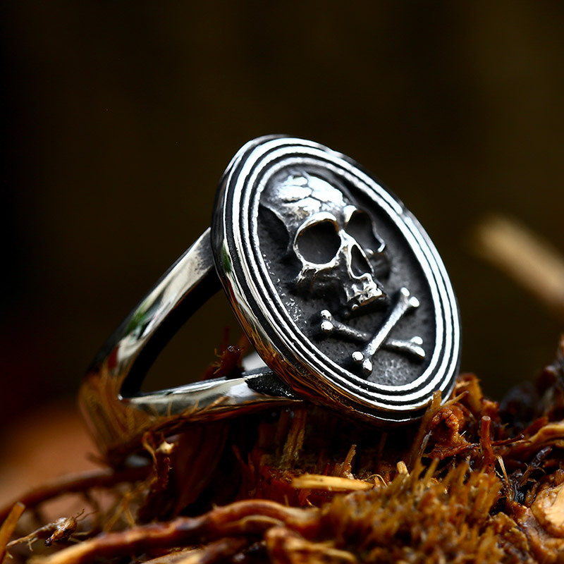 Skull Ring Image 3