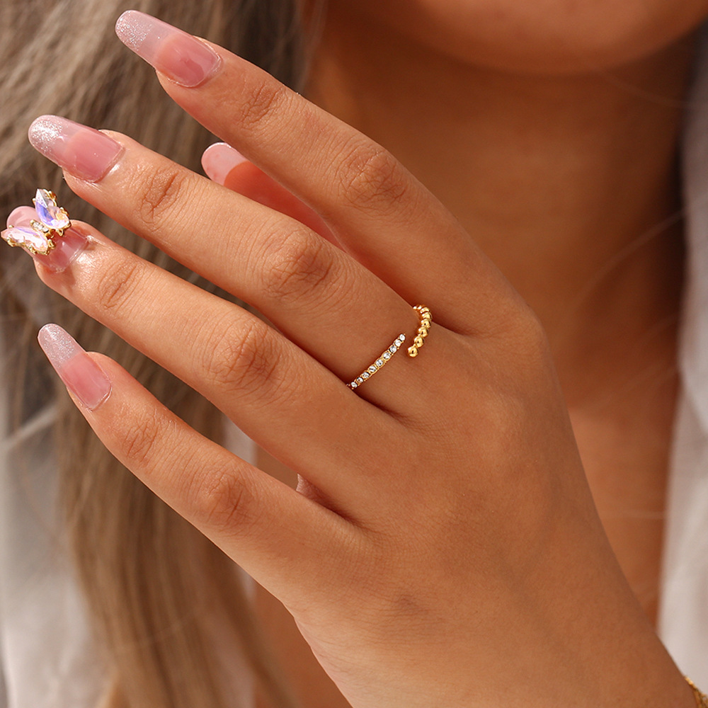 Stylish design of the ring