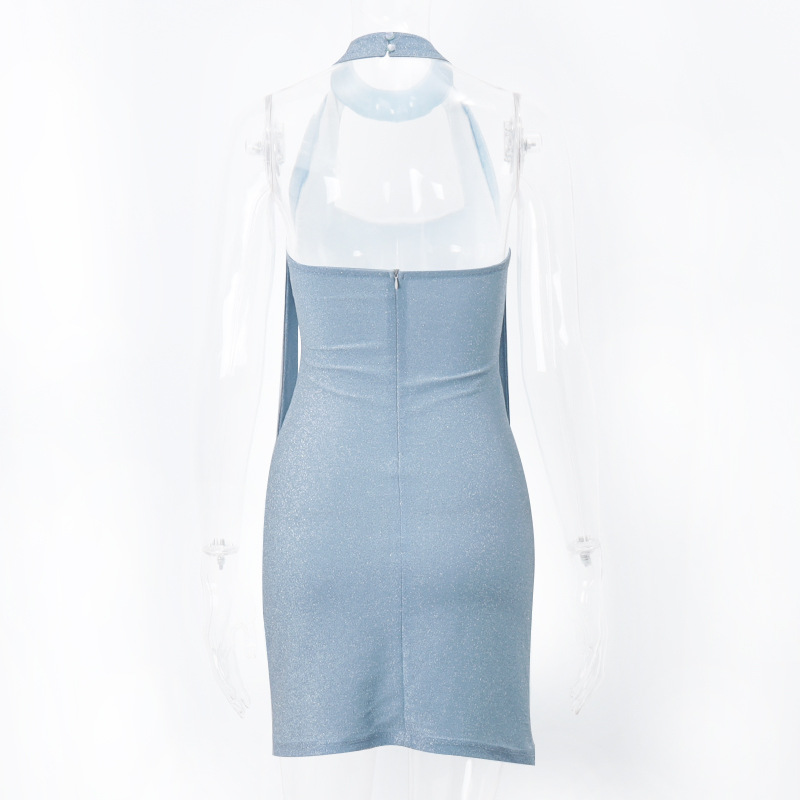 Close Up of Halter Neckline