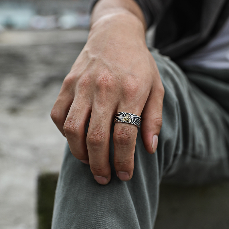Fashion Vintage Grass Pattern Eye Ring - Image 1