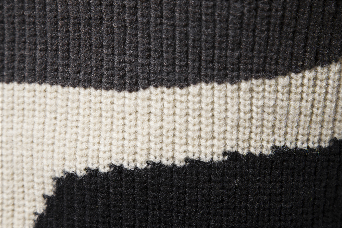 Men's Knitted Color Block Turtleneck Sweater