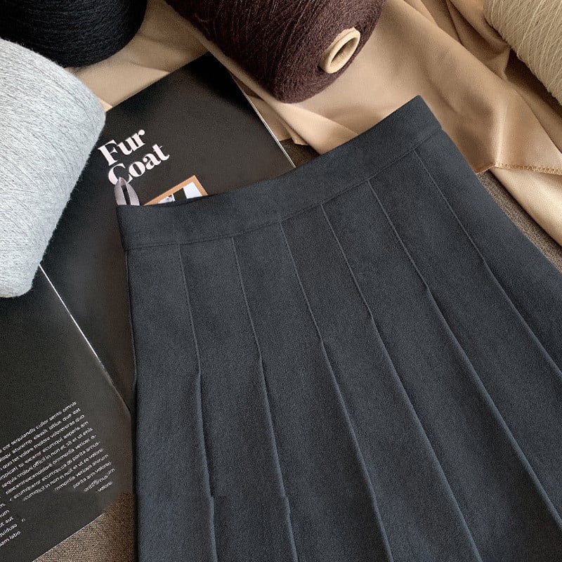 Pleated Women's Skirt - Style 2
