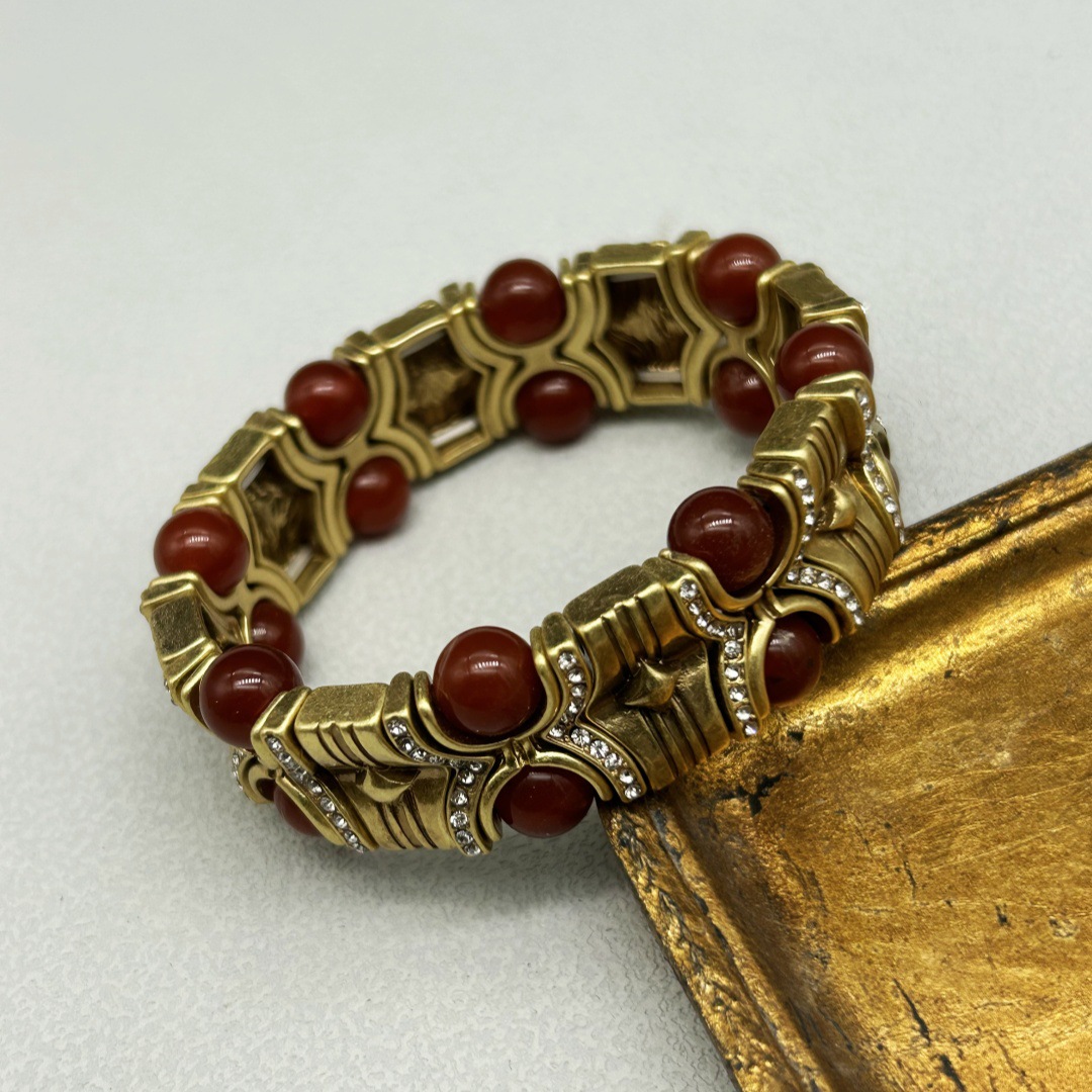 Bracelet Detail