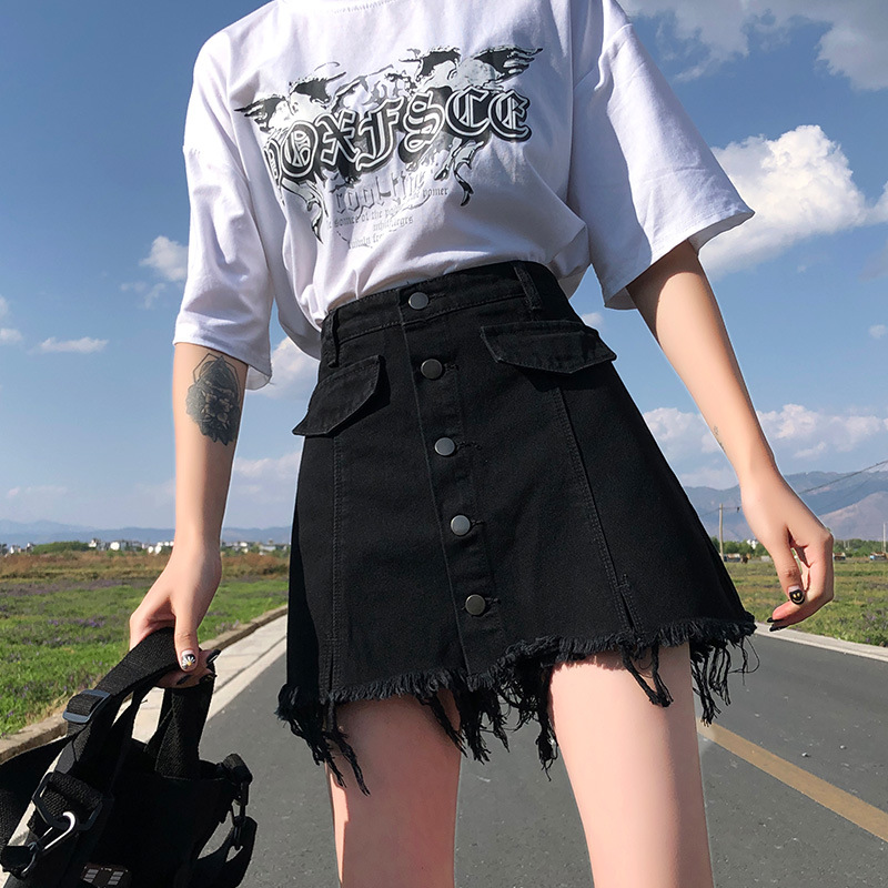 Casual Denim Skirt Outfit