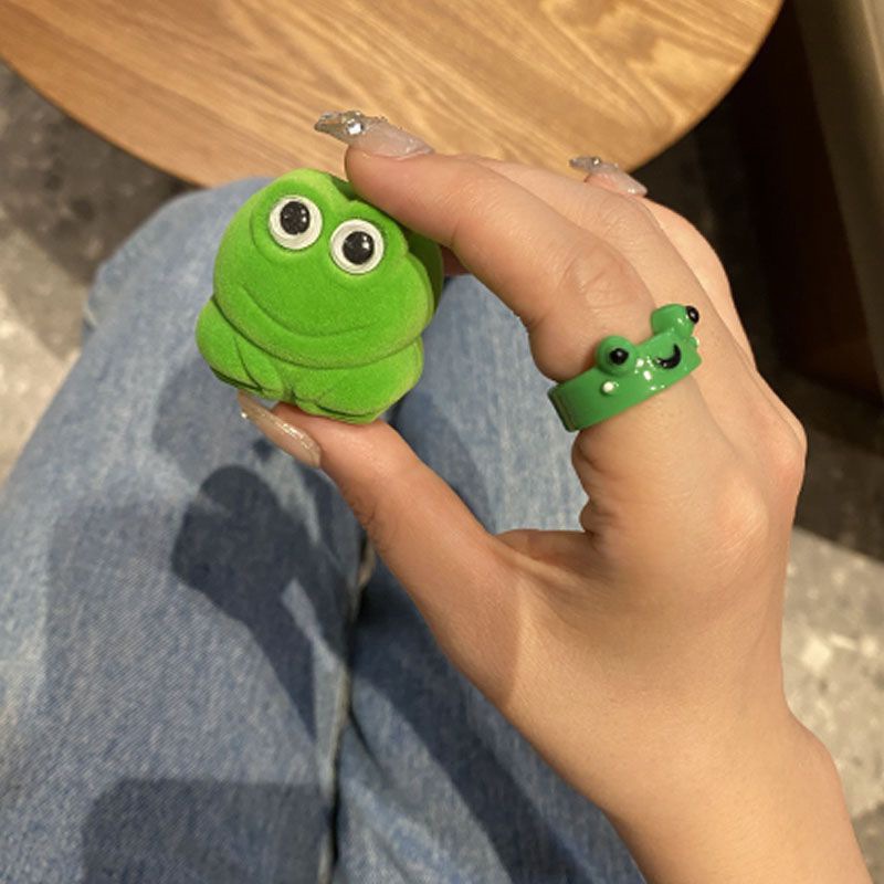 Frog Ring Image 7