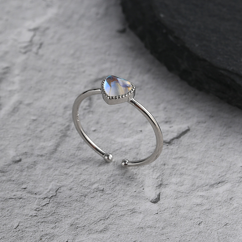 Aurora Moonstone Love Heart-shaped Ring Image 4