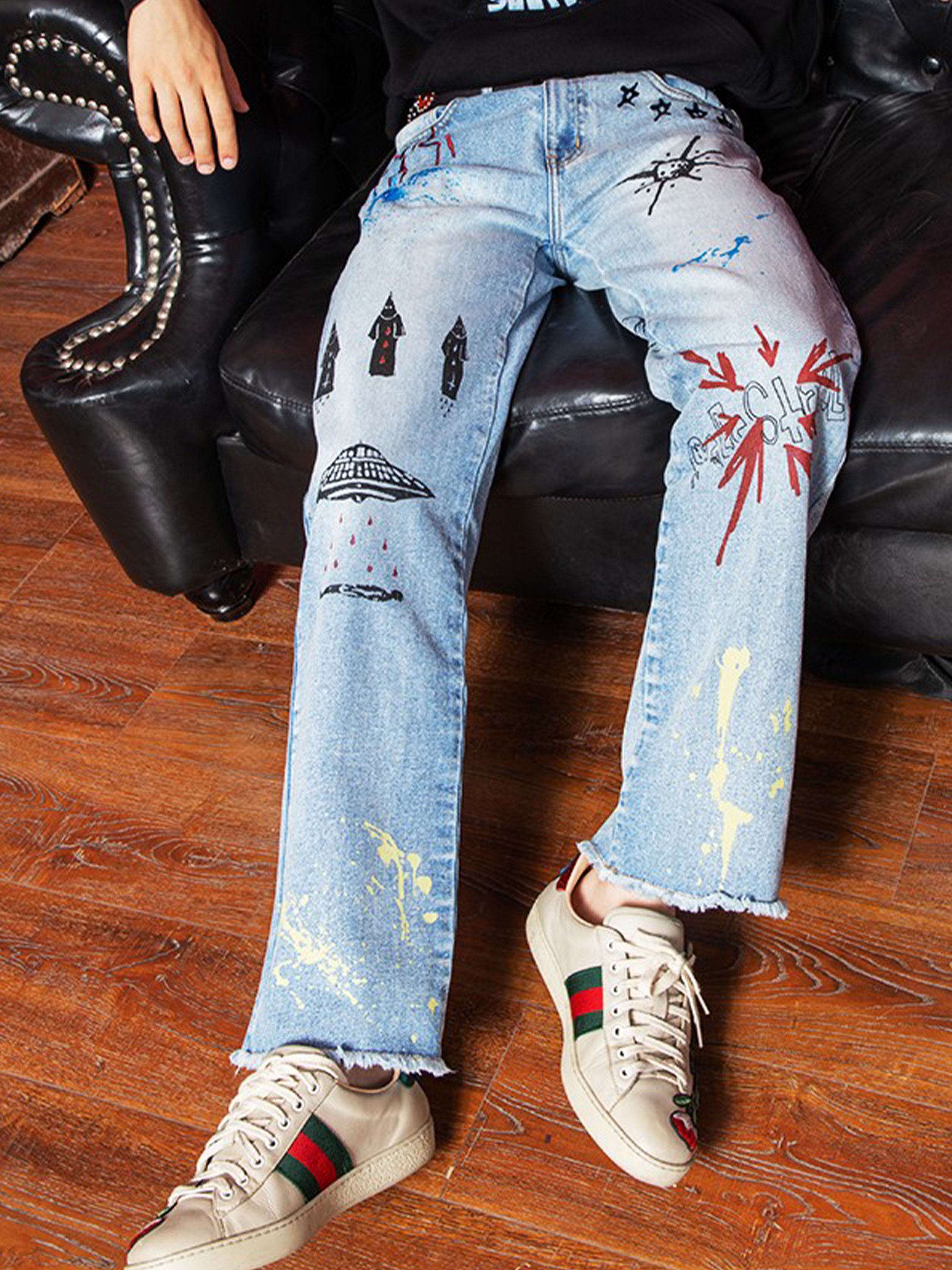 Graffiti-embroidered Frayed Wash Jeans