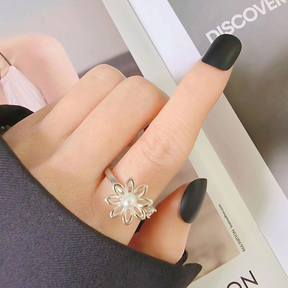 Rotating Flower Ring 5
