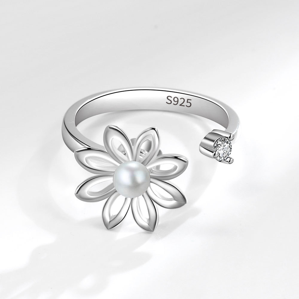 Rotating Flower Ring 1