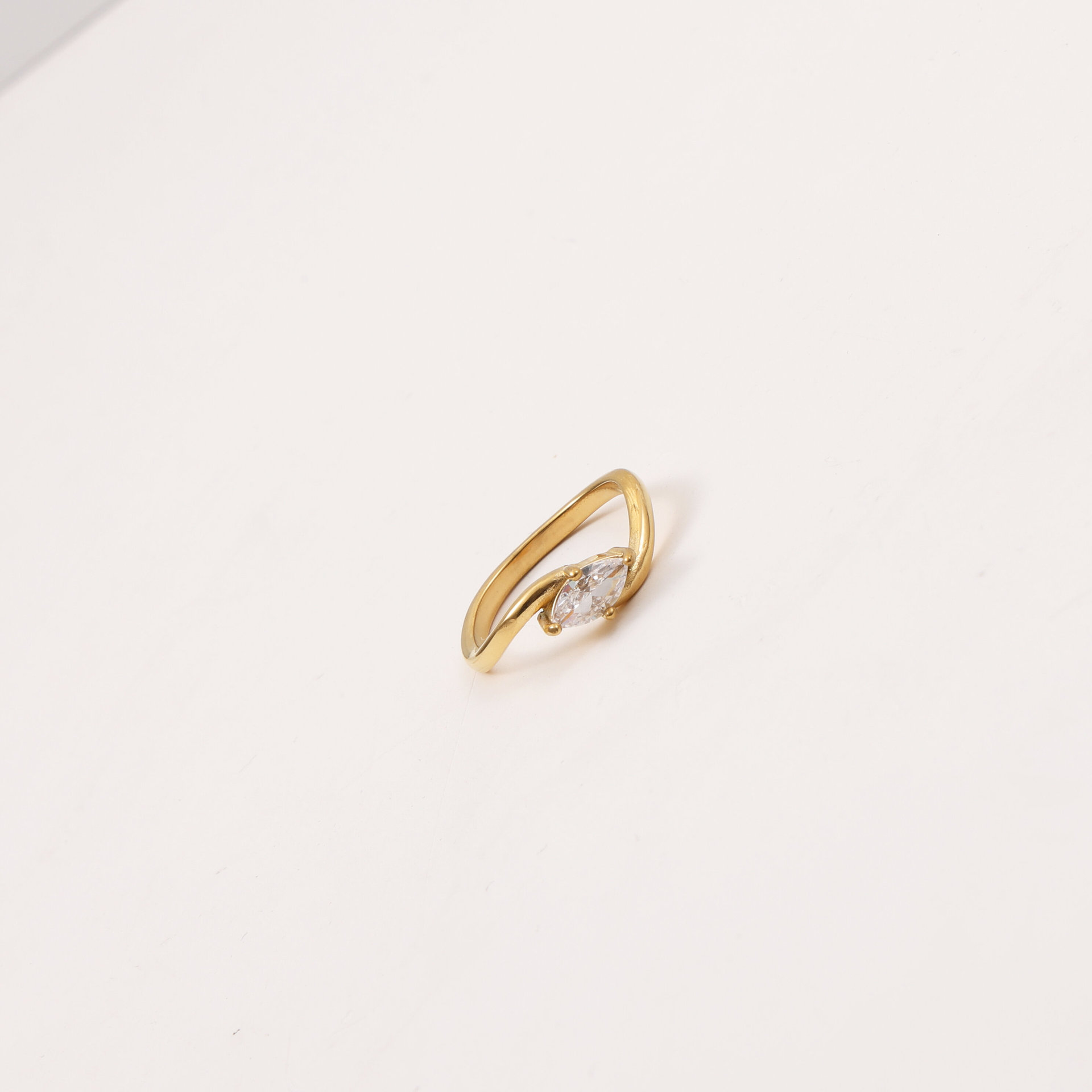 Horse Eye Zircon Ring 4