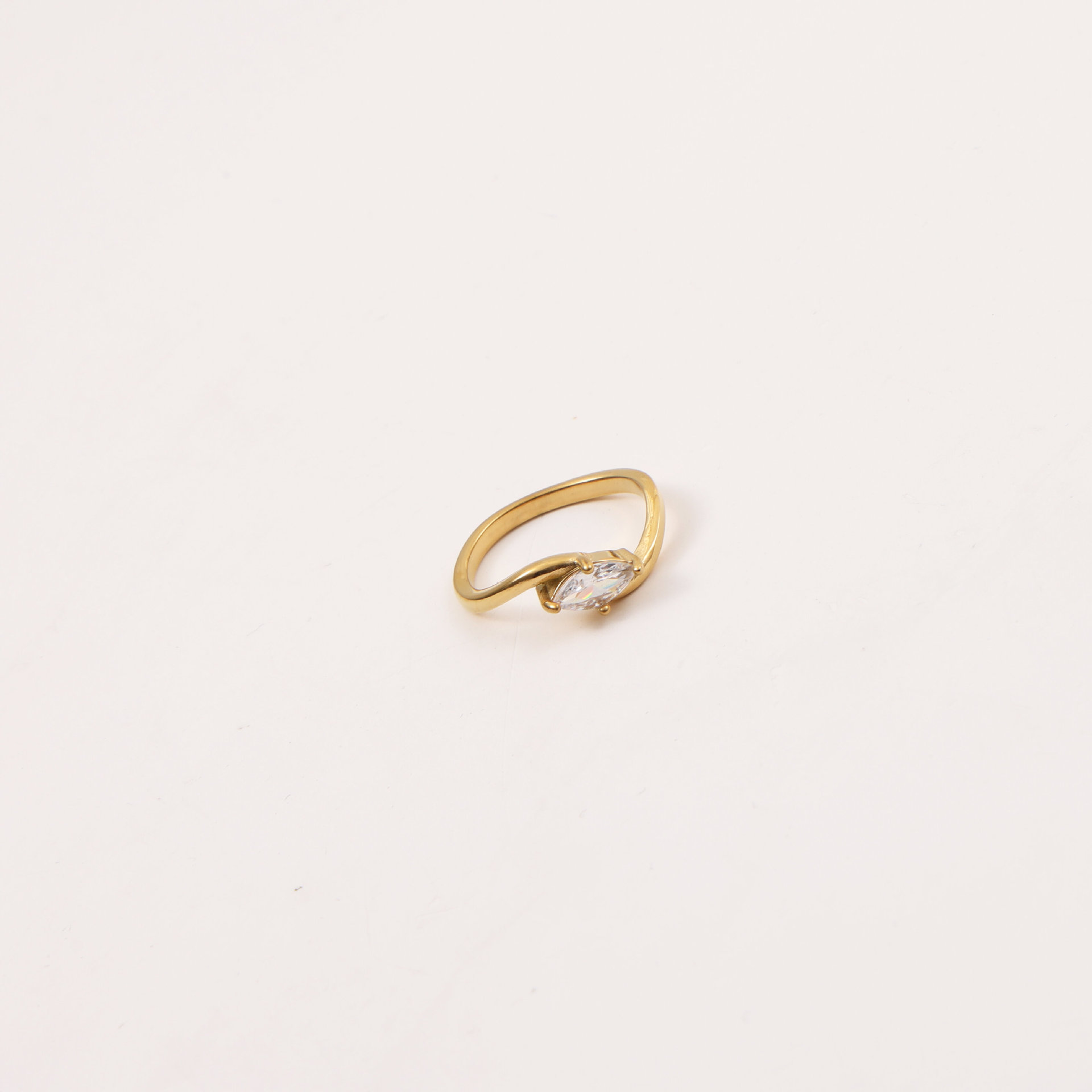 Horse Eye Zircon Ring 3