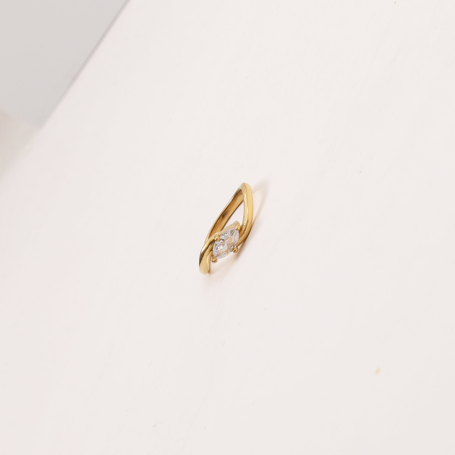 Horse Eye Zircon Ring 2