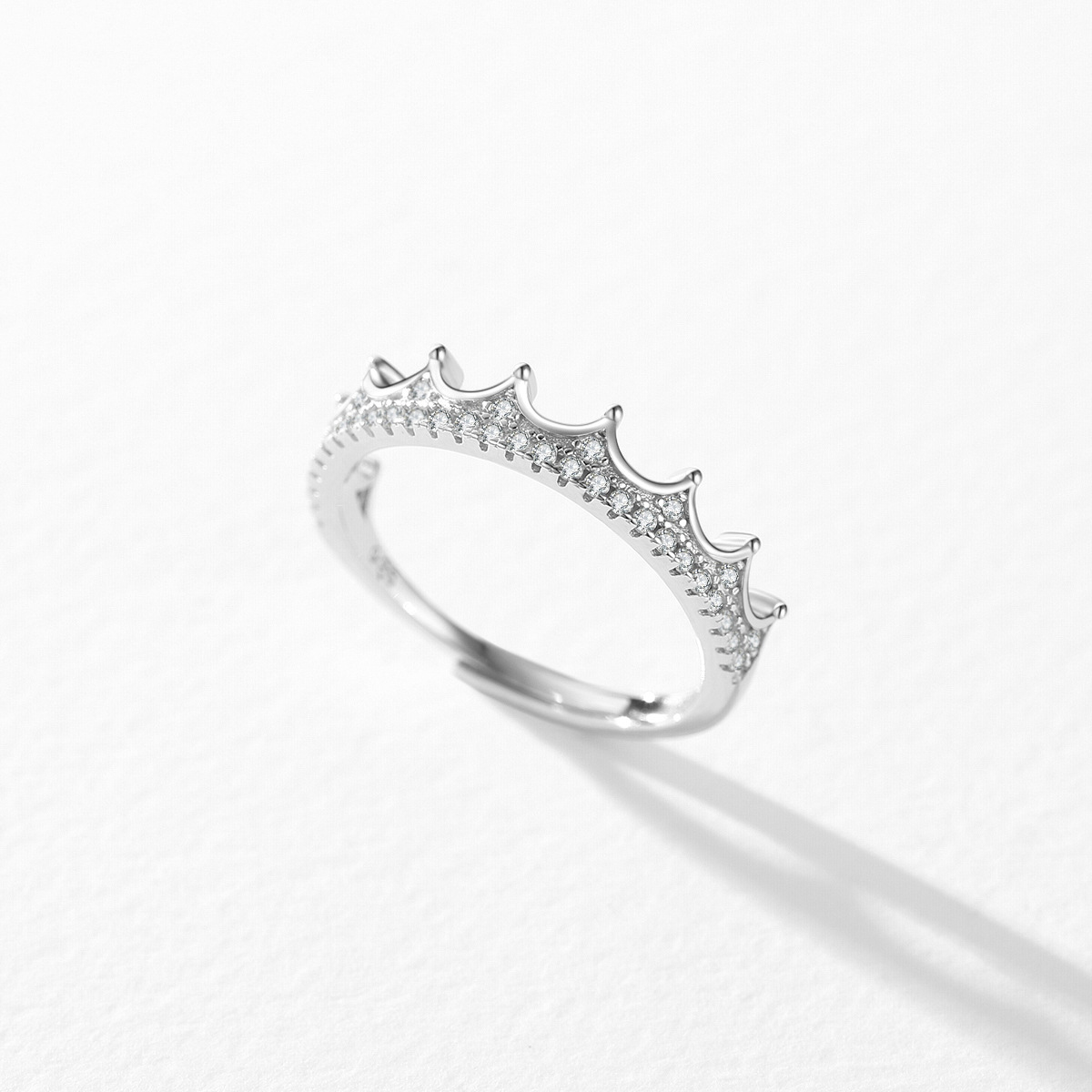 Elegant Diamond Crown Design