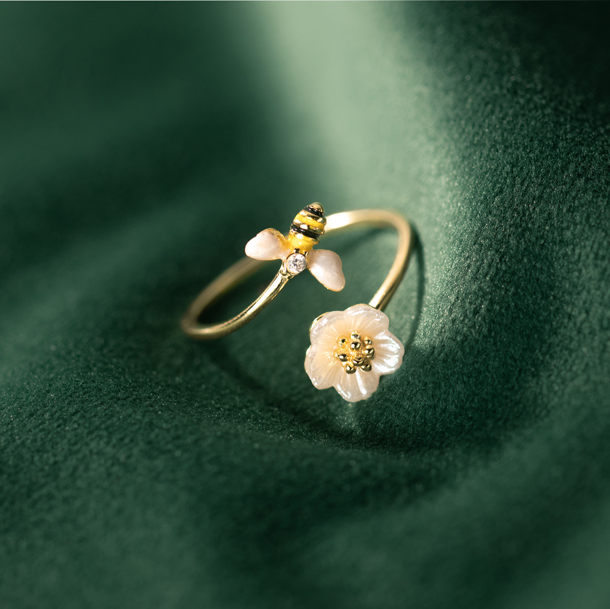 925 Silver Bee Shell Ring Image 5