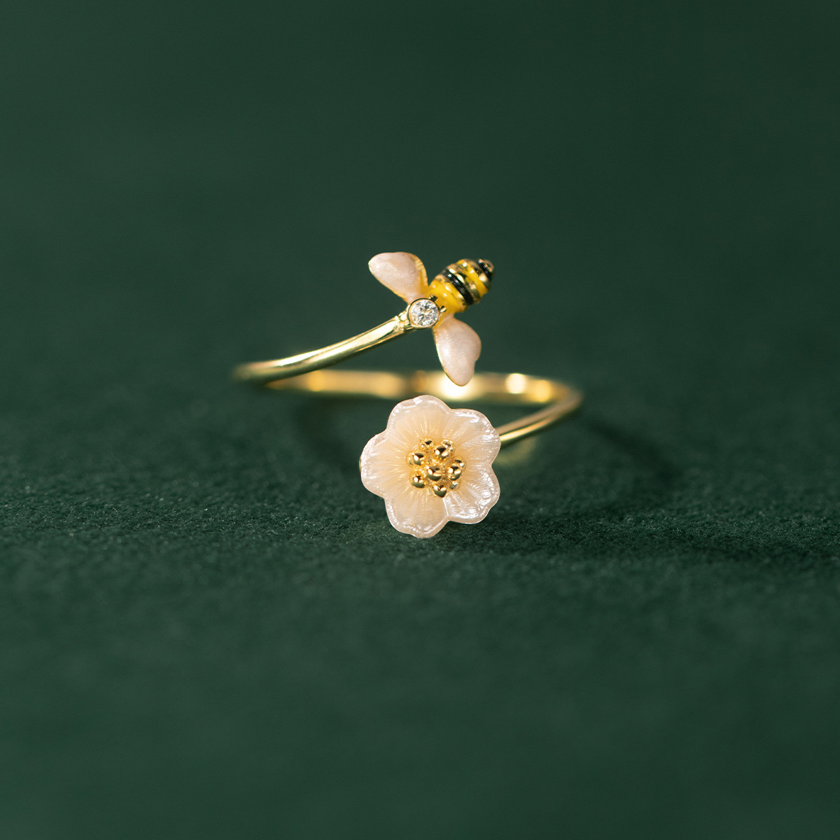 925 Silver Bee Shell Ring Image 4