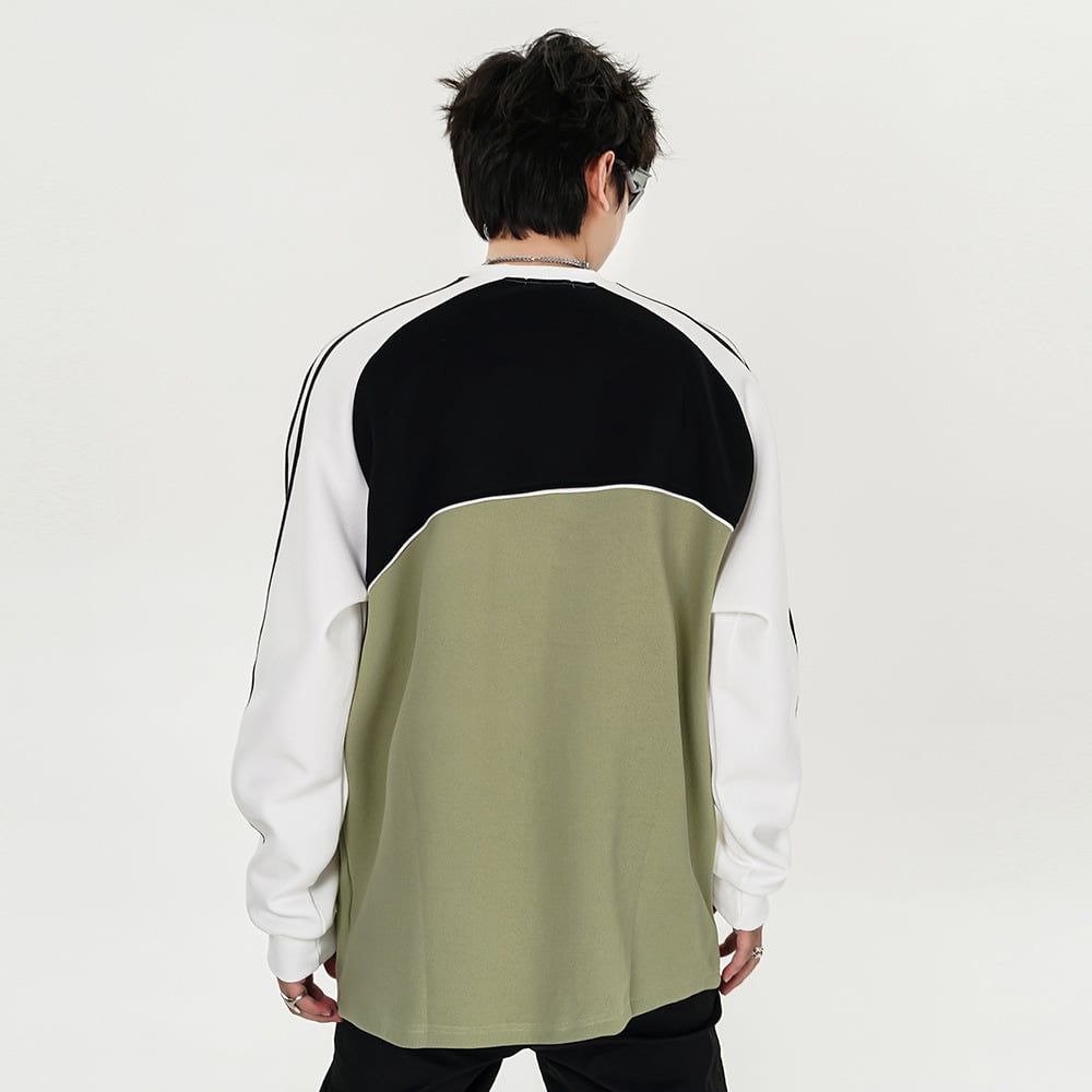 Sweater Image 3