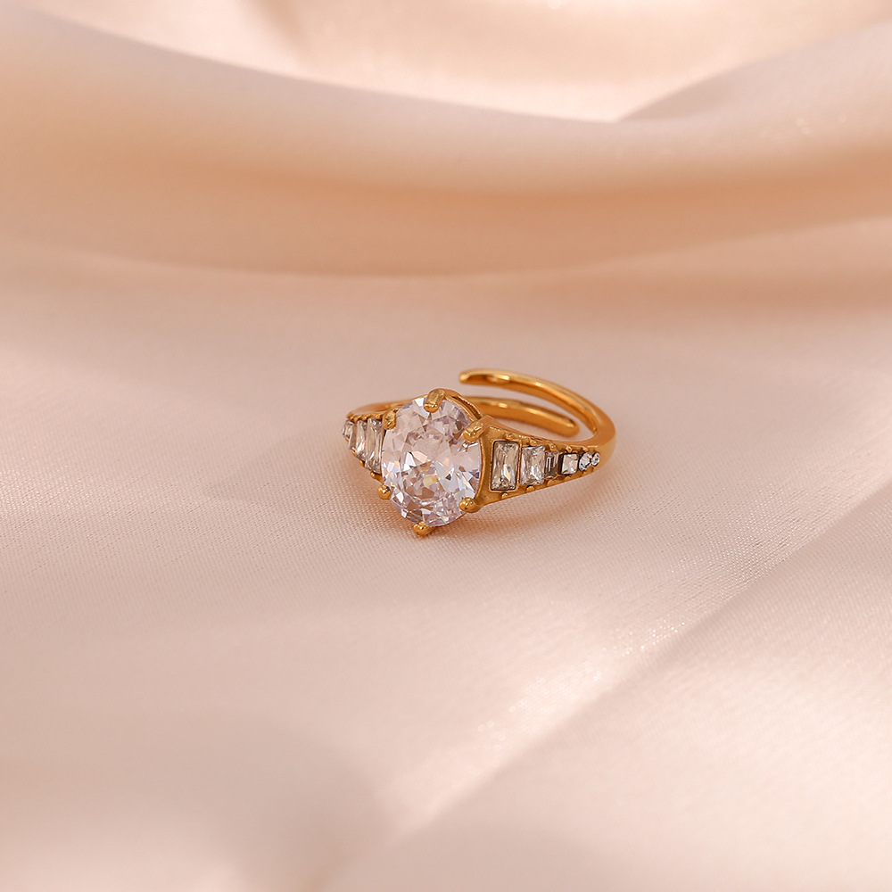 Syllia Diamond Ring Image 3