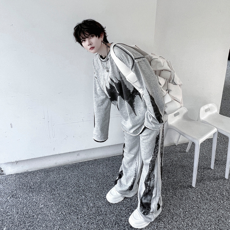Men's Sweater Image 6