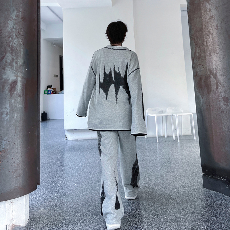 Men's Sweater Image 4