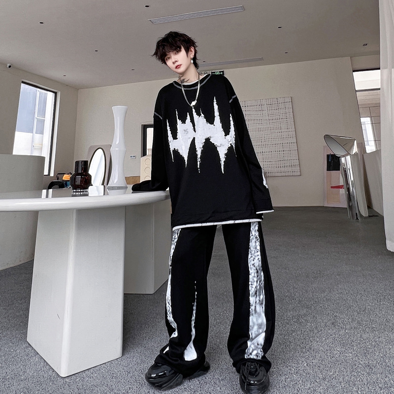 Men's Sweater Image 2