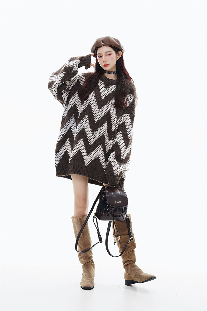 Sweater Image 5