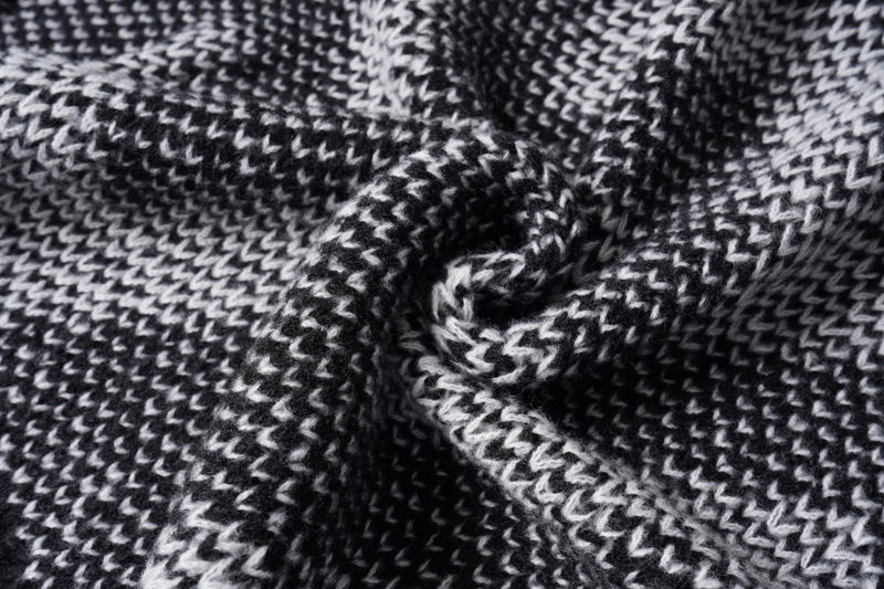 Sweater Image 9