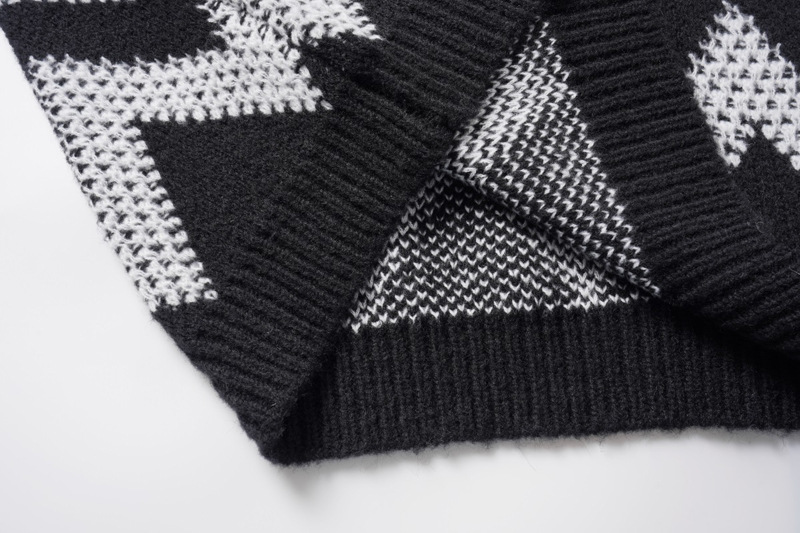 Sweater Image 3