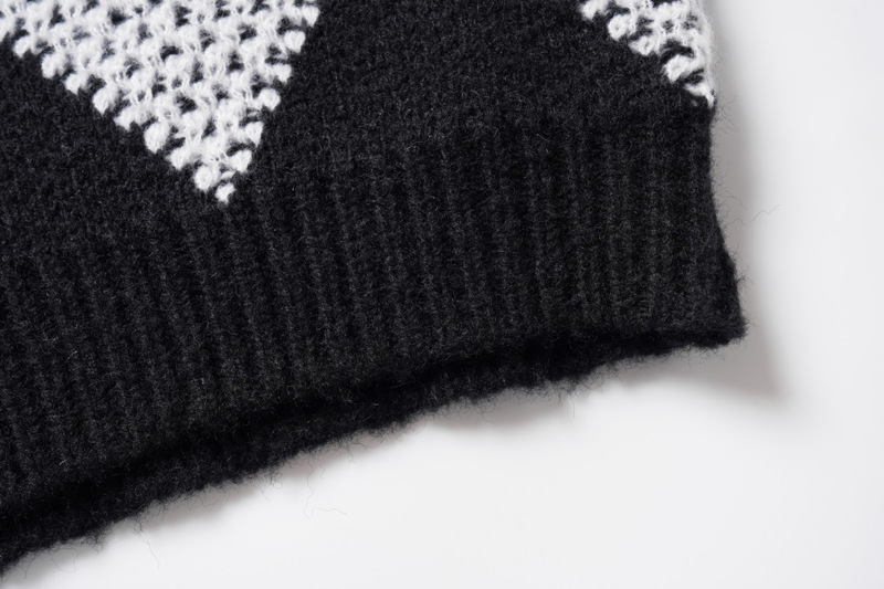 Sweater Image 14