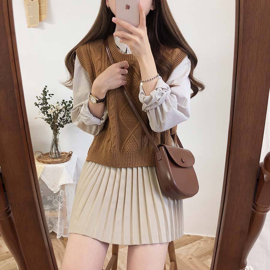 Round Neck Pullover Short Knitted Vest Coffee