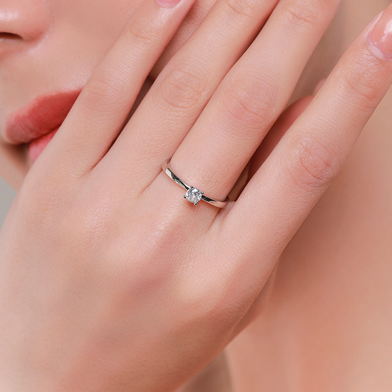 Modian S925 Sterling Silver Classic Four-claw Ring
