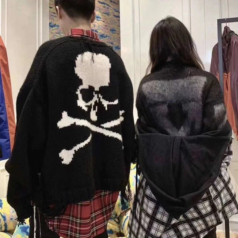 Dark Skull Ripped Thick Thread Sweater Image 5