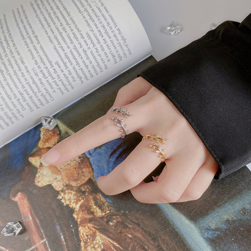 Fashion Refined Rhinestone Leaves Twigs Ring 3
