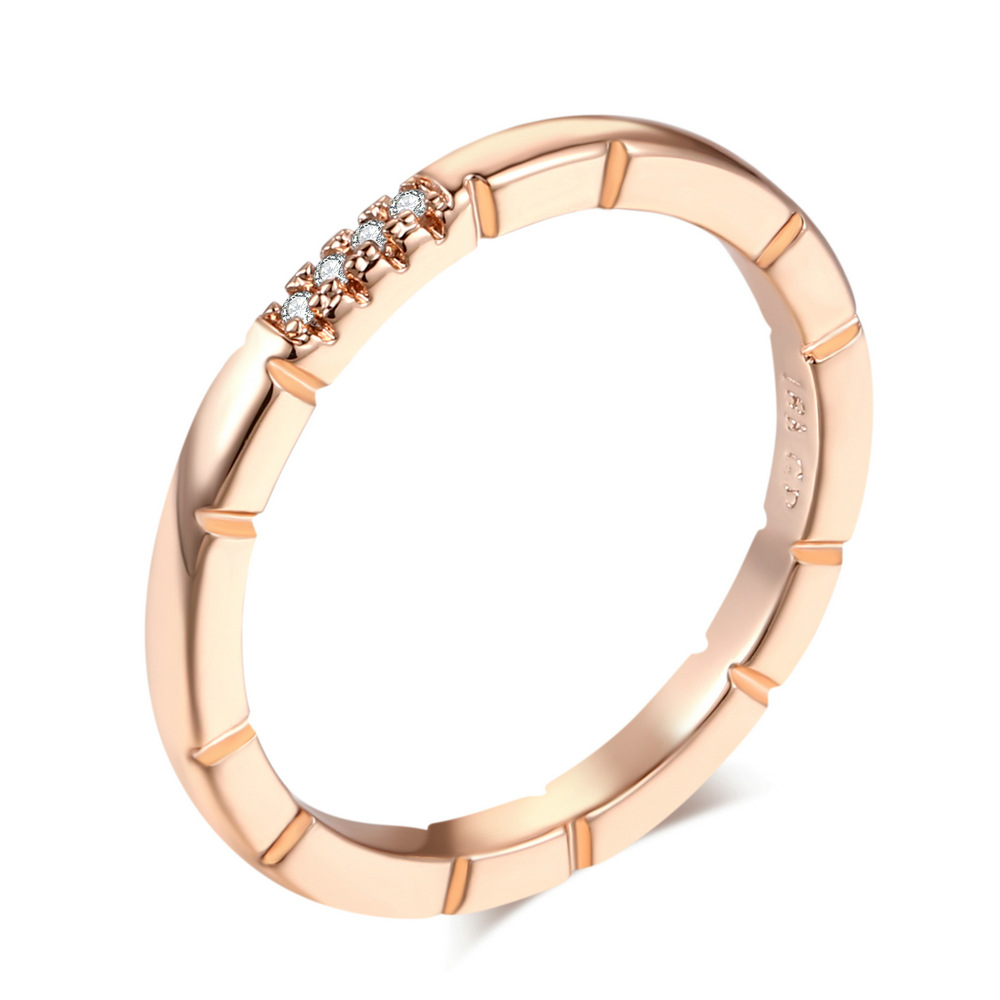 Elegant Diamond Ring 8