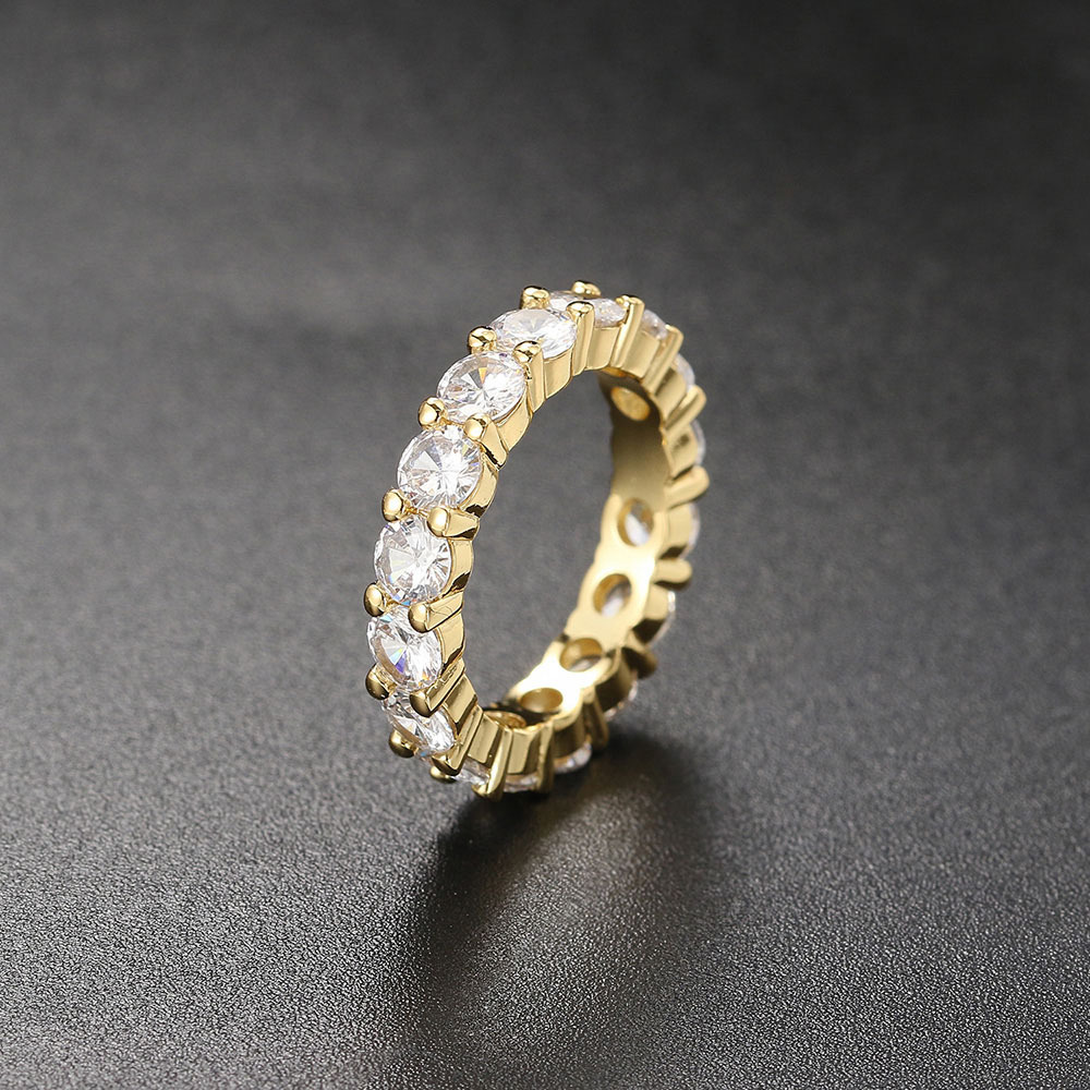 Elegant Diamond Ring 4