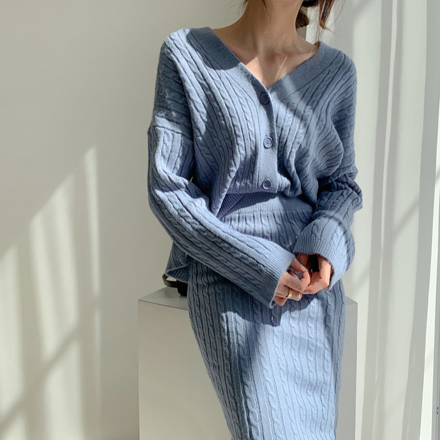 Fashionable Knitted Dress Sweater - Side View