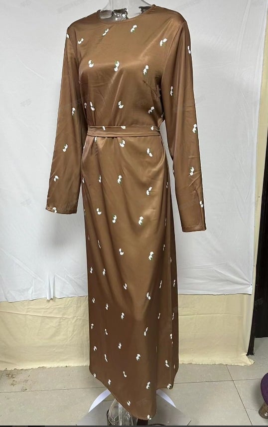 Round Neck Floral Dress Image 7